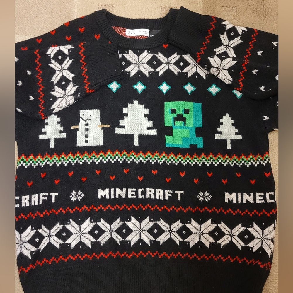 Zara Black and Red Minecraft Crewneck Sweater